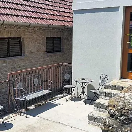 Csoepi Panzio Bed & Breakfast 3*